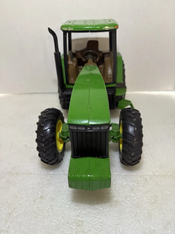 Ertl John Deere 8300 Tractor with FWA, Diecast 1/16 - Image 2 of 4