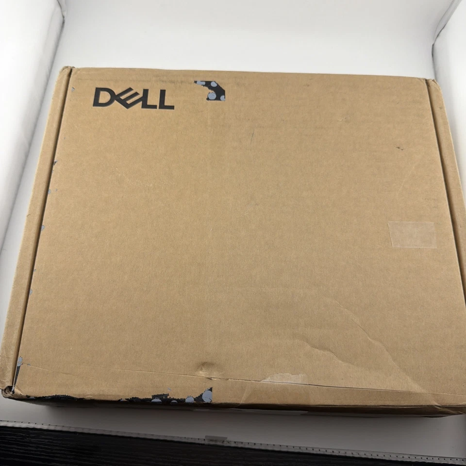 READ Dell Pro Dock WD25 - USB Type-C with DP Alt Mode Connector damage box - Image 3 of 4