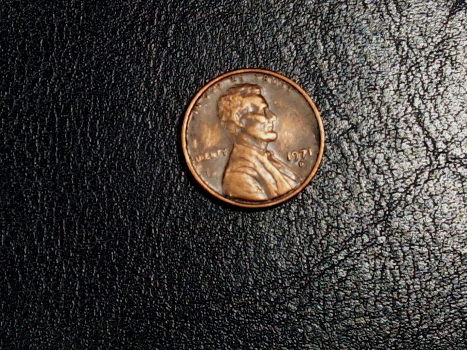 Mint Error DDO 1971 D Denver Lincoln Cent  1c Penny Two Tone Red Brown - Image 3 of 4