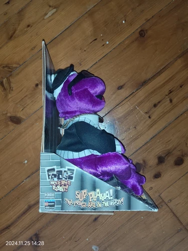 FROGZ Rock it Rappit Rabbit 2005 sings and dances frog purple RARE Gemmy plush - Picture 3 of 4