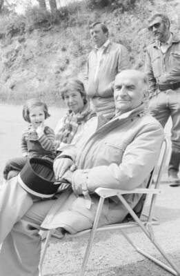Louis DE FUNES on the set of the film ''Le gendarme et les genda 1982 Old Photo 2
