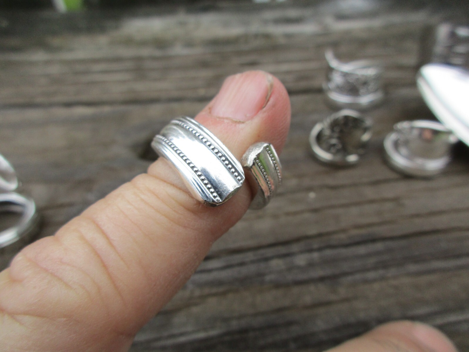 COLLECTION SILVERWARE RINGS/KEY CHAIN - image 3