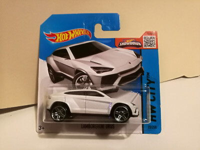 Hot Wheels 1/64: Lamborghini Urus - ca. perlmuttweiß-metallic (2015 / OVP)