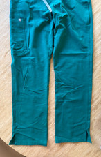 FIGS Isabel Scrub Bottom Rare Hunter Green Regular Length Medium NOTE DEFECT