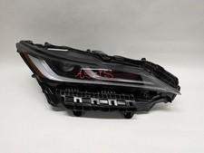 Toyota Venza Headlight Passengers Right Projector 2021 - 2024 For Parts Ae2