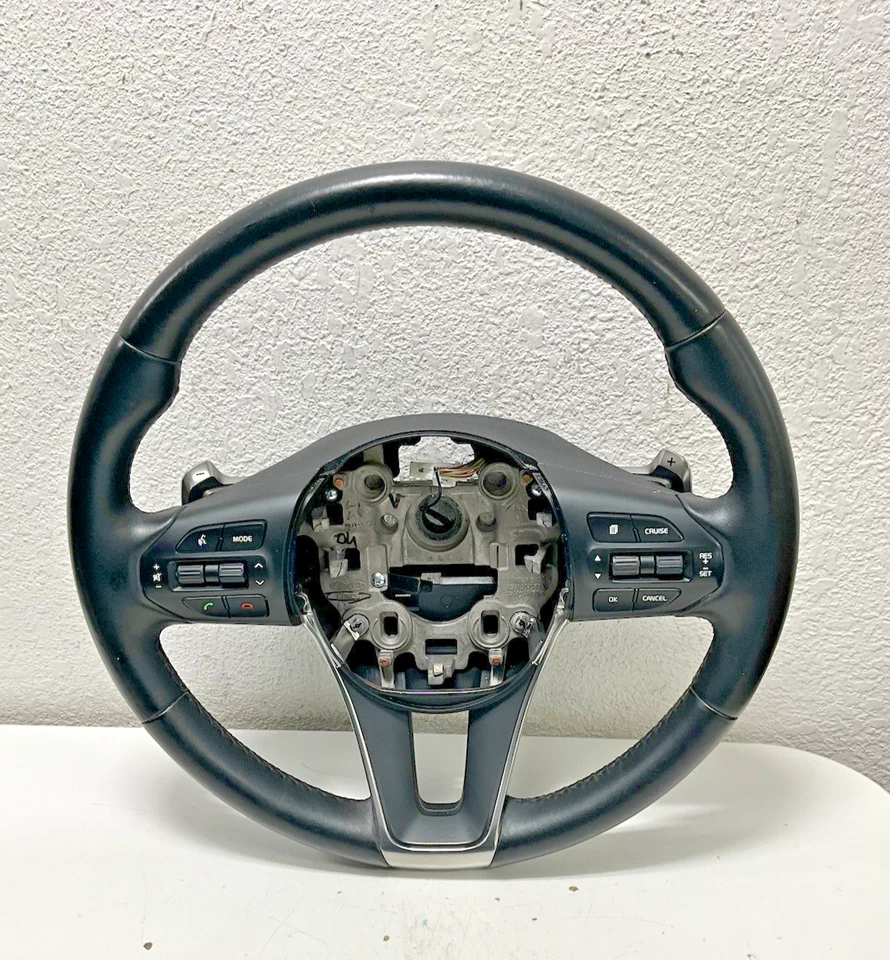 2017 Kia Sorento 2.0L Steering Wheel Black Leather K56130C6000 OEM — 第 2/4 张图片
