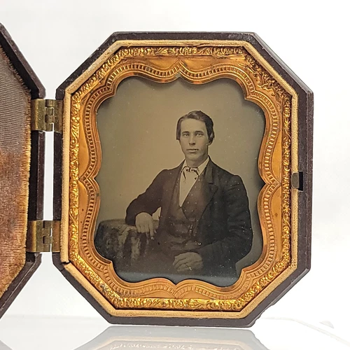1850s-60s 1/6 Plate Ambrotype Young Man Octagonal Union Case Berg #3-221