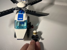 LEGO CITY: Police Helicopter (7741) Incomplete 
