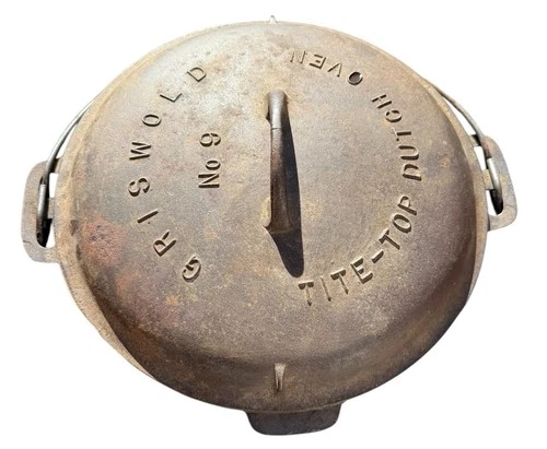 Vintage Griswold No. 9 Cast Iron Tite-Top Dutch Oven with Lid