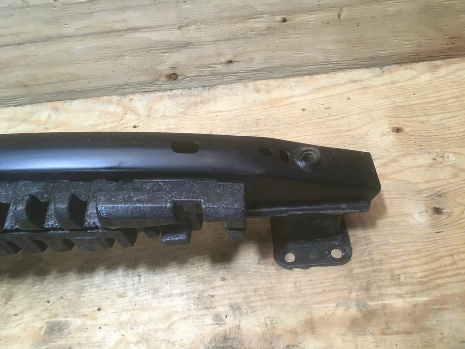 Volkswagen Touareg 2005 7L parachoques trasero inferior barra de refuerzo OEM+ Foto 2 de 4