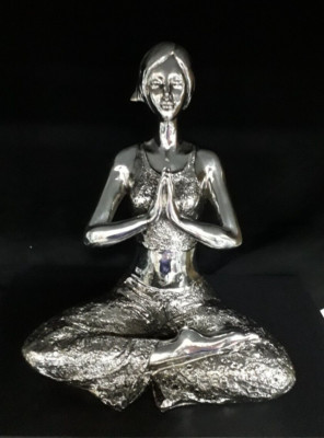 NEU - Roost Chrom Harz 21 cm (8,5'') Yoga, meditierend gekreuzte Beine, Frau Figur