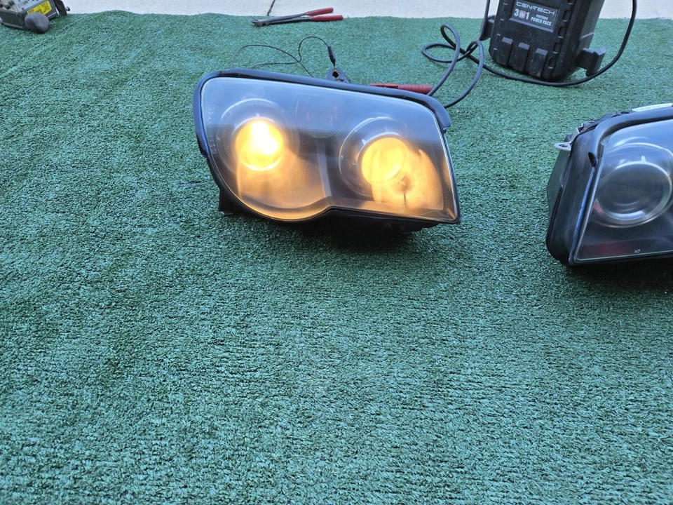 2004-2008 克莱斯勒 Crossfire 右乘客车头灯头灯原始设备制造商二手 — 第 2/4 张图片