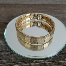 VTG Emmons Texture Panel Link On Mesh Bracelet Gold Tone 7" Marked MCM Hollywood
