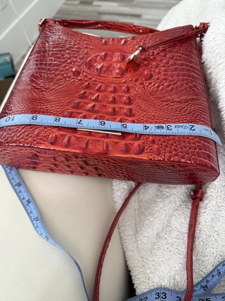 Red Crocodile style Brahman - Image 3 of 4