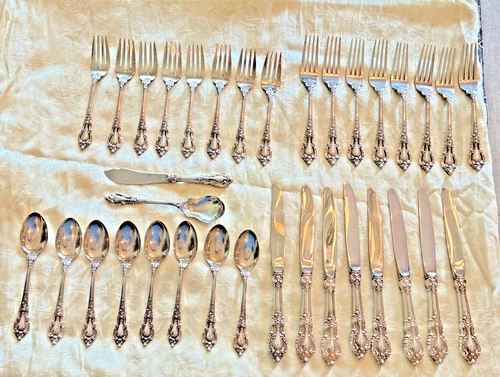 Lunt Eloquence Sterling Silver Flatware 32pc Svc 8+Sugar Spoon/ButterKnife 1959g