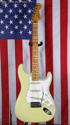 Fender Player II Stratocaster - Hialeah Yellow