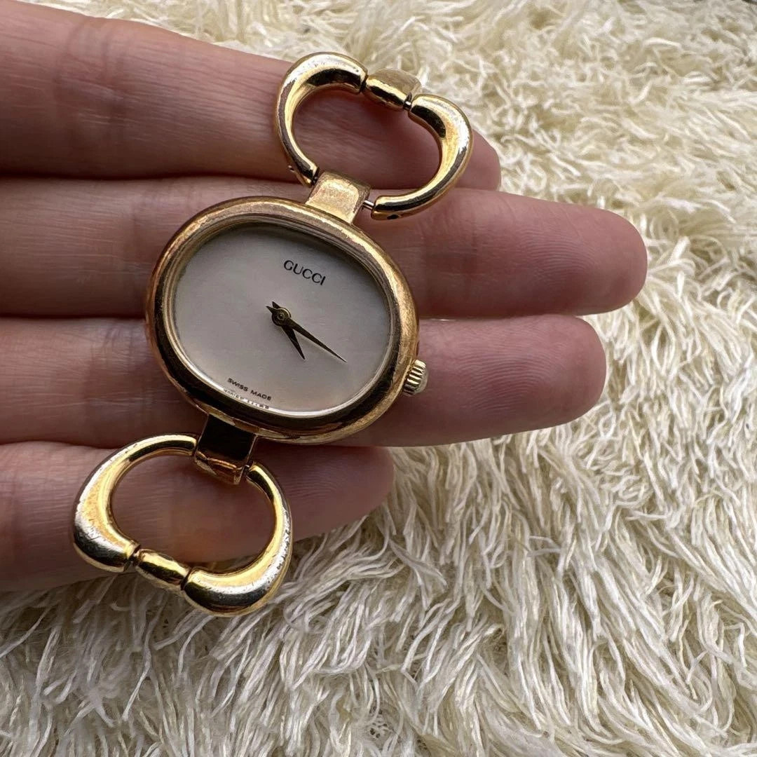 Exc 5】 Vintage Gucci 1600 Black Gold Quartz Ladies Watch