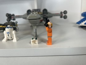 LEGO Star Wars 7140 X-Wing Fighter (1999 Original Set) + Extra Pilot Figure 