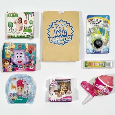  ZURU Toy Mini Brands SUPERRARE GOLD LLAMA PET + 6x Miniaturen + Shopping Bag