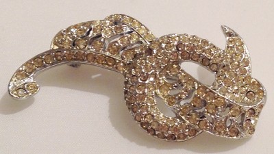 Broche Vintage Cristaux Argenté – Brillante, Style Diamant – Occasion