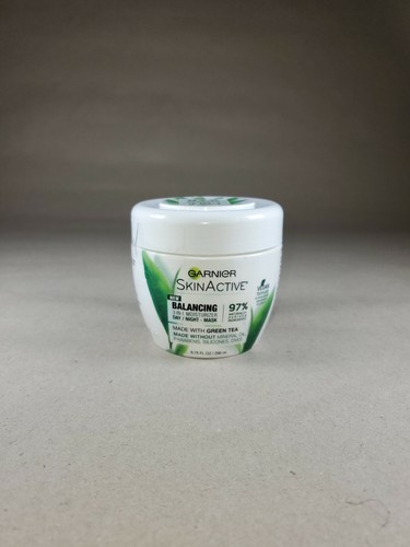 Garnier SkinActive 3-in-1 Face Moisturizer with Green Tea 6.75 fl. oz - 第 1/3 張圖片