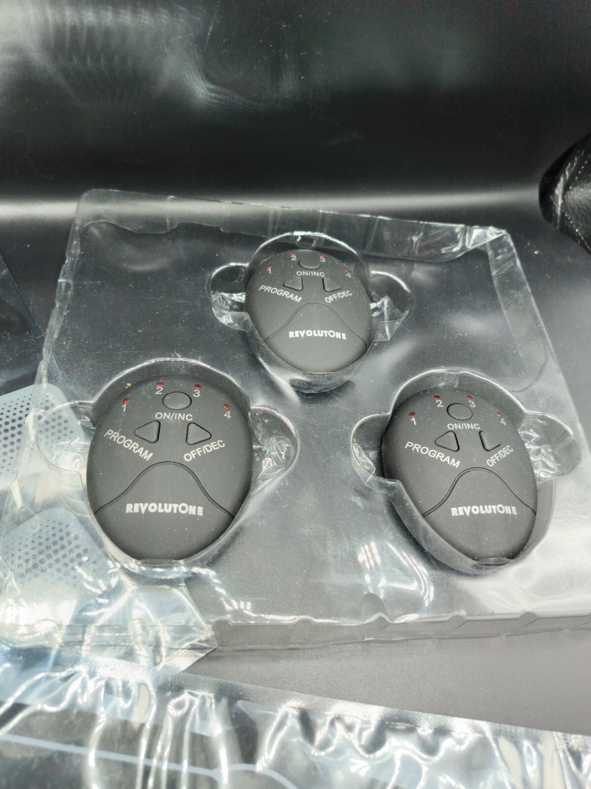 RevolutOne Abs Stimulator Fitness Belt Abdominal Muscle Toner Fitness Equipment