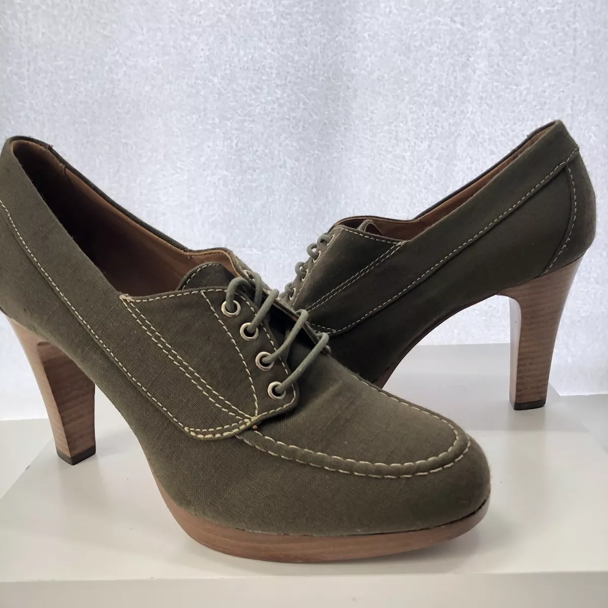 Green hotsell oxford heels