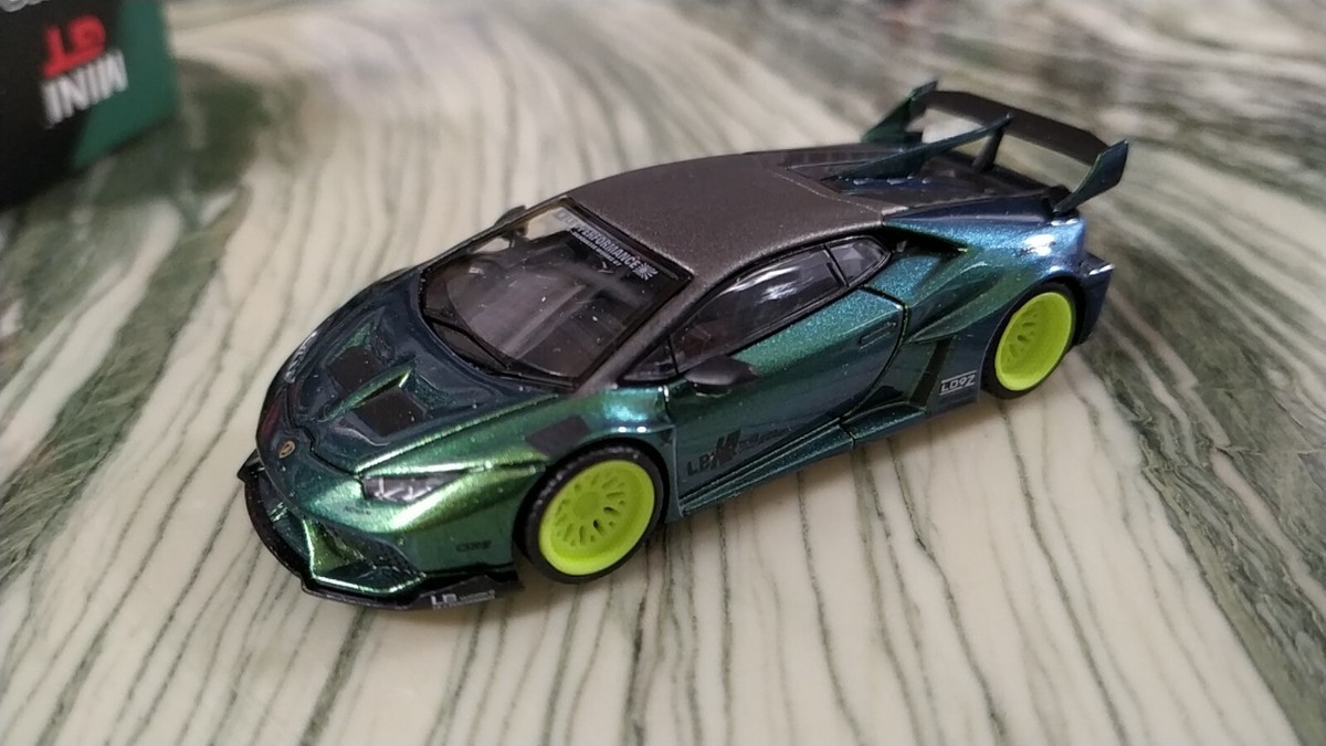 MINI GT 146 chase (box opened) LB WORKS Lamborghini Huracán MINI GT 146 chase (box opened) LB WORKS Lamborghini Huracán