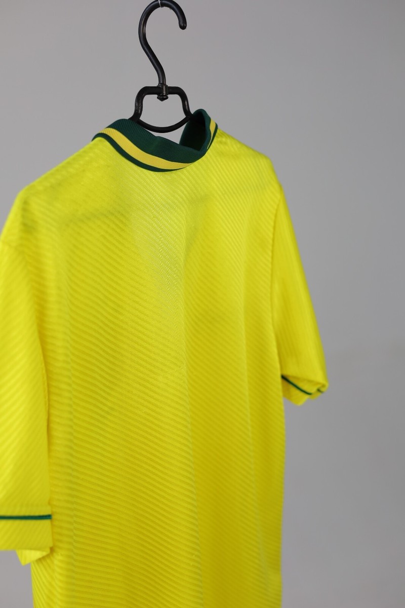 Rare Brazil National Team 1994-95 Home Soccer Jersey Umbro size M