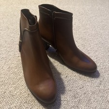 Image of Women’s Tan Brown Ankle Boots Size 6 By Gabor - BRAND NEW