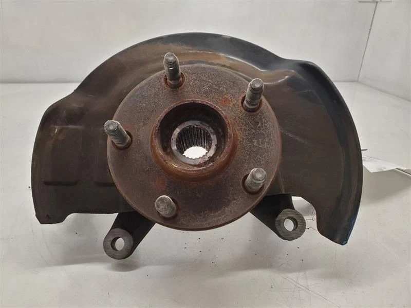 2001-2005 Toyota Rav4 Front Right Passenger Spindle Knuckle Assembly W/ Abs Oem - Image 2 of 4