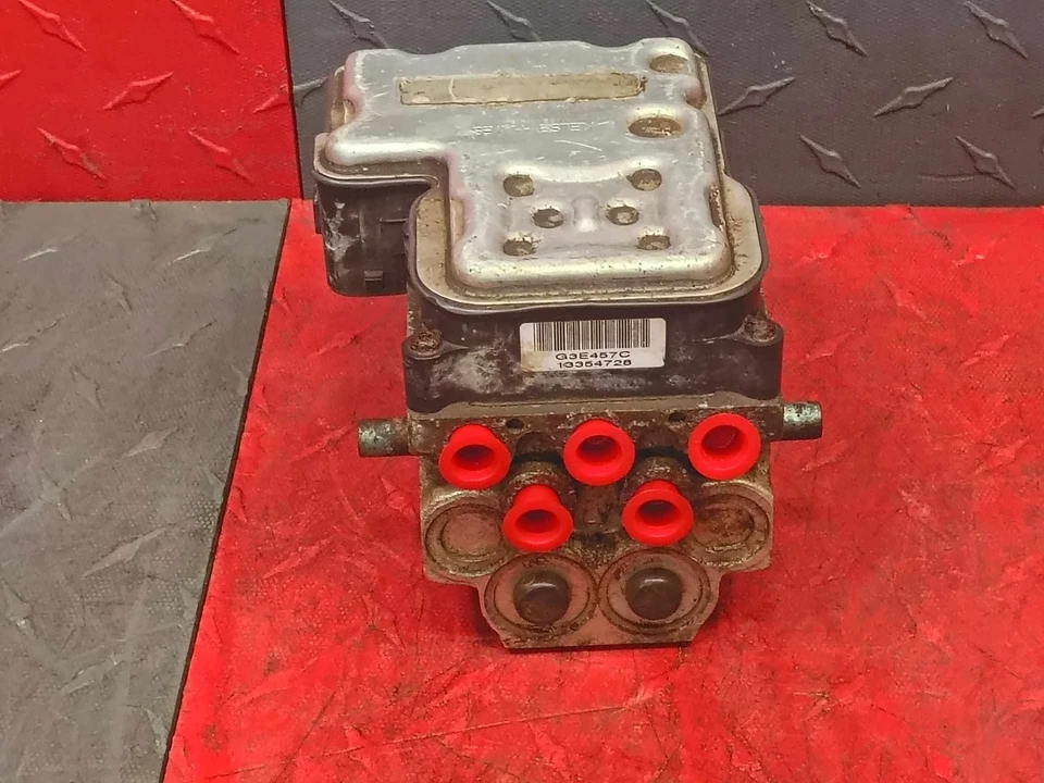 Módulo de bomba de freno antibloqueo ABS Chevrolet Silverado 1500 2003-04 OEM #13354728 Foto 4 de 4