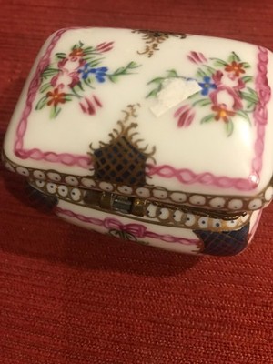Vintage Limoges Floral With Gold Accents~Hinged Trinket~Jewelry Box AS Is