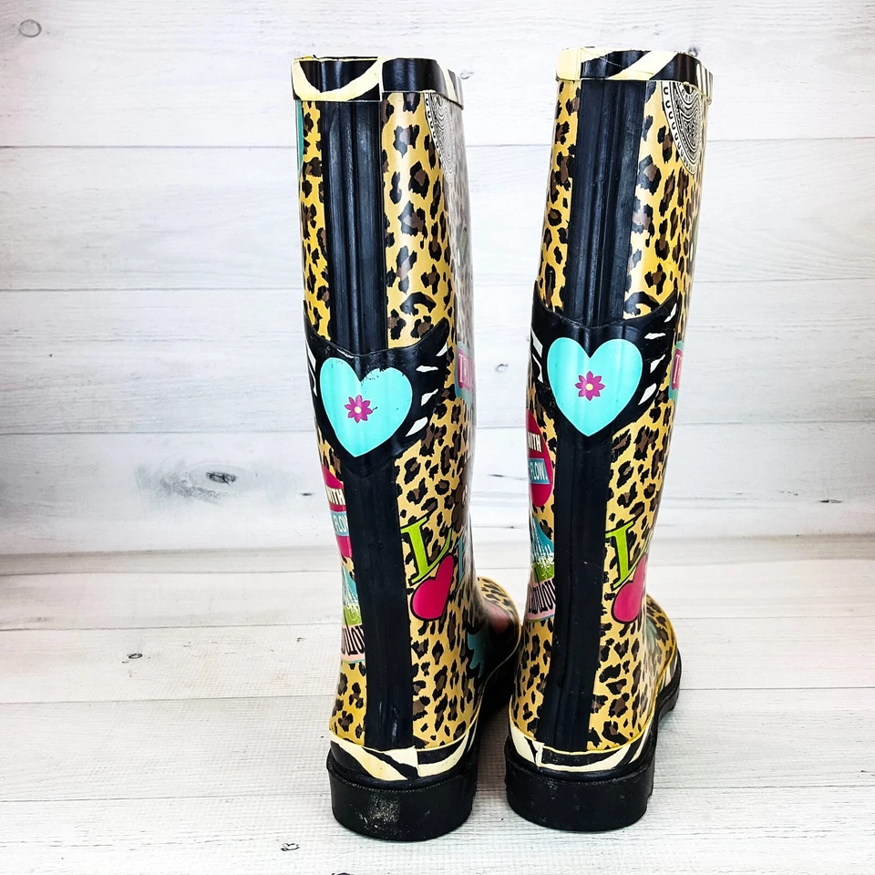 Botas de Goma Gaudy Me Leopardo Talla 6.5 Rosa Corazón con Alas Love Bling Peace Flowers Foto 4 de 4