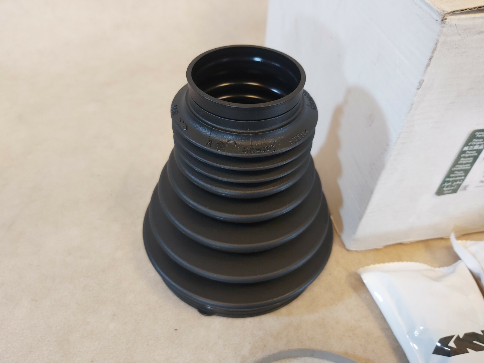 GENUINE RANGE ROVER L322 FRONT DRIVE SHAFT INNER CV JOINT BOOT