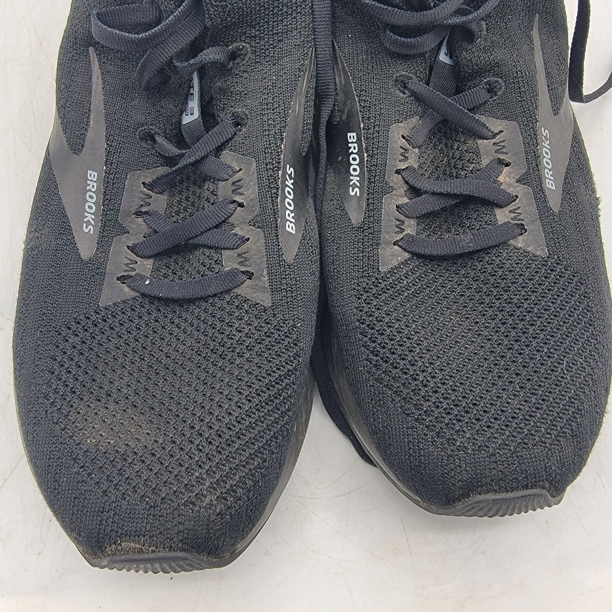 Brooks Levitate 3 Limited Edition Mens 10.5 Black Athletic Shoes Outdoors Casual Brooks Levitate 3 Limited Edition Black Mens 10.5 Running  main image 3