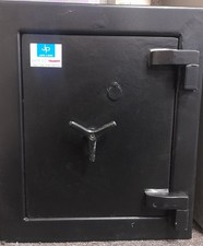 DUDLEY DUDLEY - £6,000 CASH COVER SAFE- BLACK STEEL