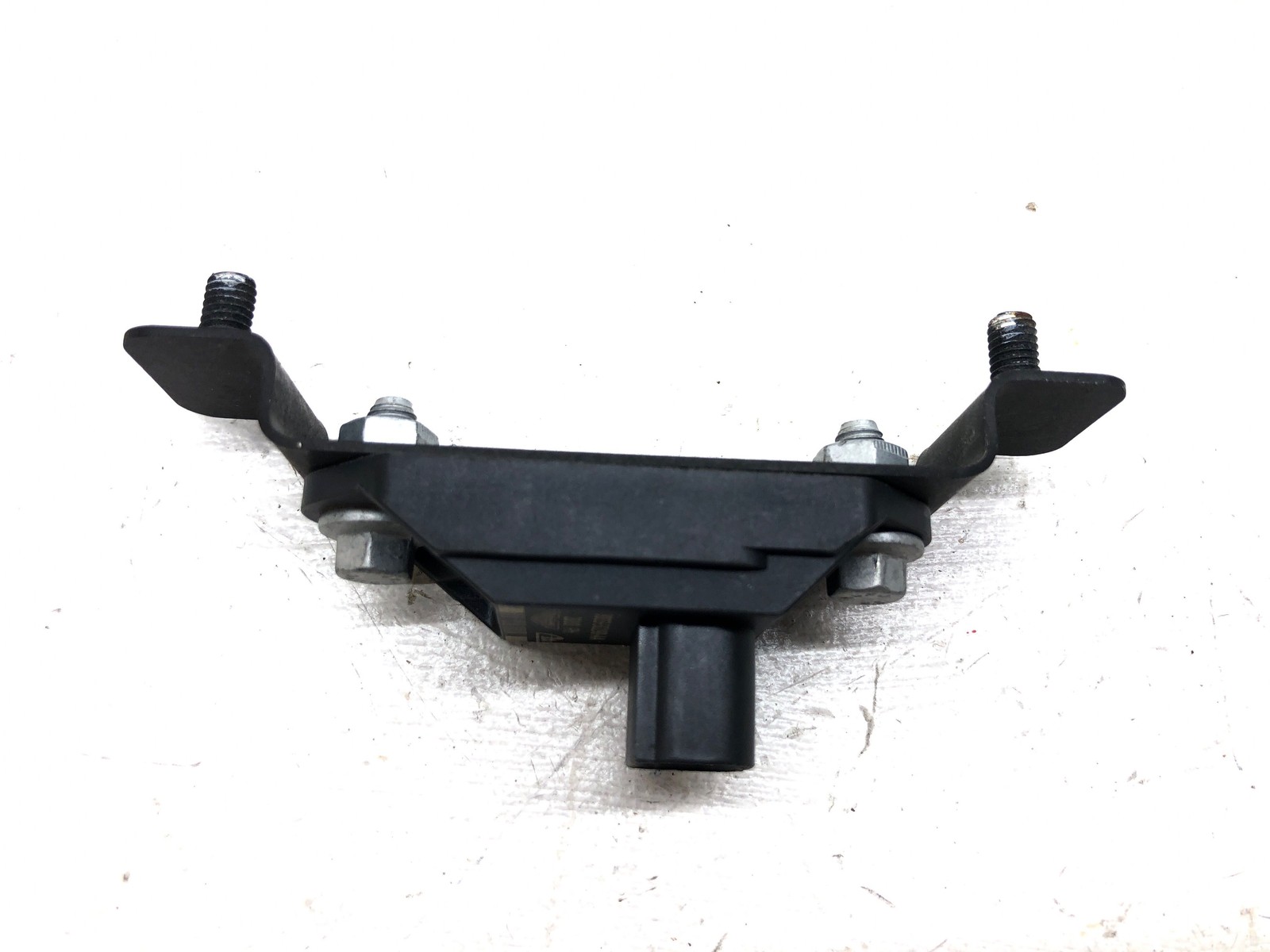 2010-2020 ASTON MARTIN RAPIDE FRONT ACCELEROMETER BODY SENSOR 8D33-3C190-AA OEM