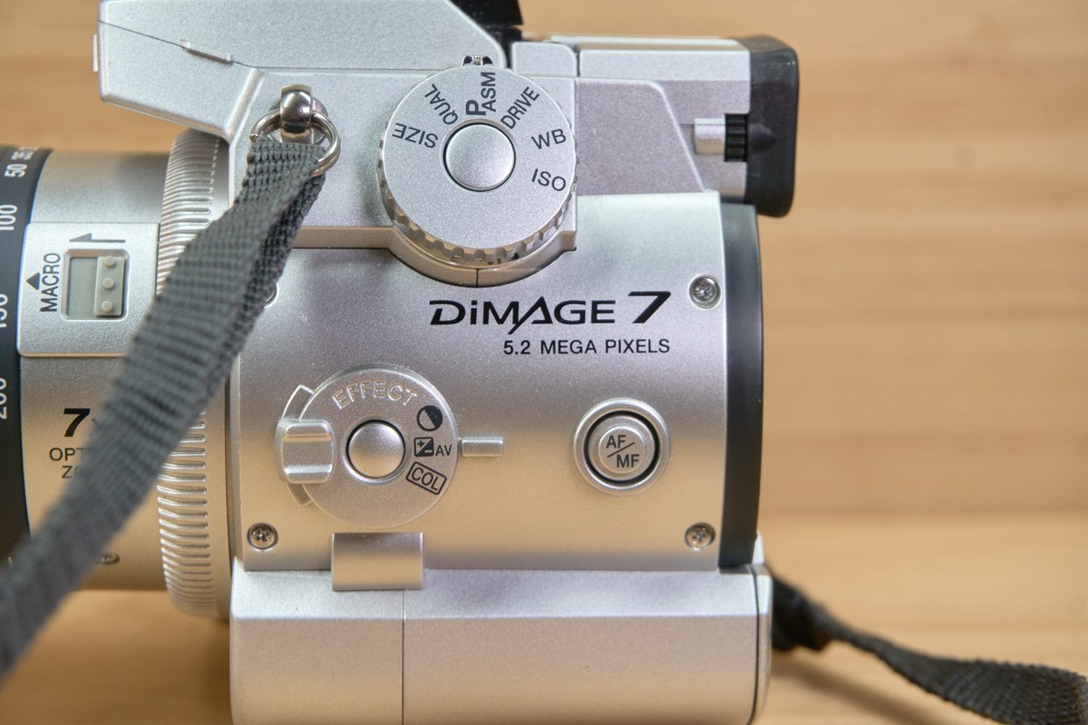 Minolta DiMAGE 7 Digital Camera / 5MP / Tested & Working, Made in