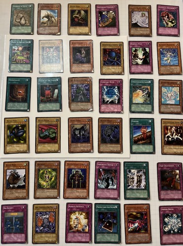 YU-GI-OH TCG Jump Playmat & 120+ Card Lot Penguin Soldier Holo 1st Edition Used
