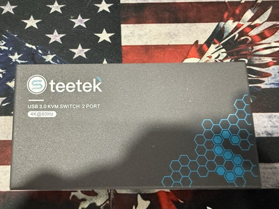 Teetek USB 3.0 KVM Switch 2-Port 4K@60Hz HDMI w/ Button Controller - 2 in 1 out