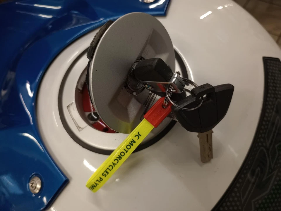 BMW S1000RR 2016 juego de cerradura deportiva kit de llave codificada ECU  - Imagen 2 de 3