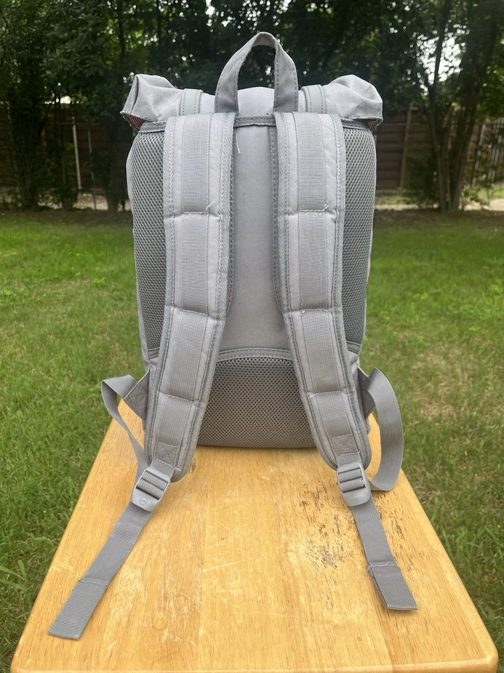 Mochila Herschel Little America volumen medio 21L gris y verde azulado bolsa de senderismo para computadora Foto 4 de 4