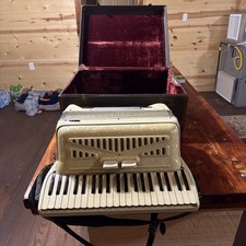 Vintage Video Piano Accordion Made in Italy With Original Case. Works Great