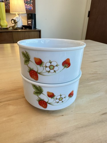 Rare Mid-Century Otagiri Porcelain Bowls Set Of 2 Made In Japan Strawberries - Picture 9 of 9