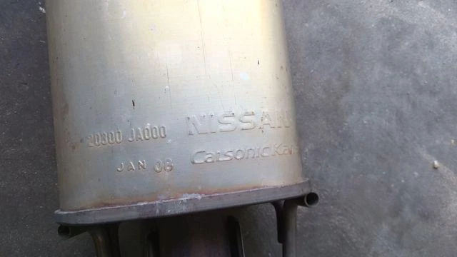 Conjunto de resonador de tubo de escape central de 2,5 L para sedán Nissan Altima 2006-2011 OEM Foto 2 de 4