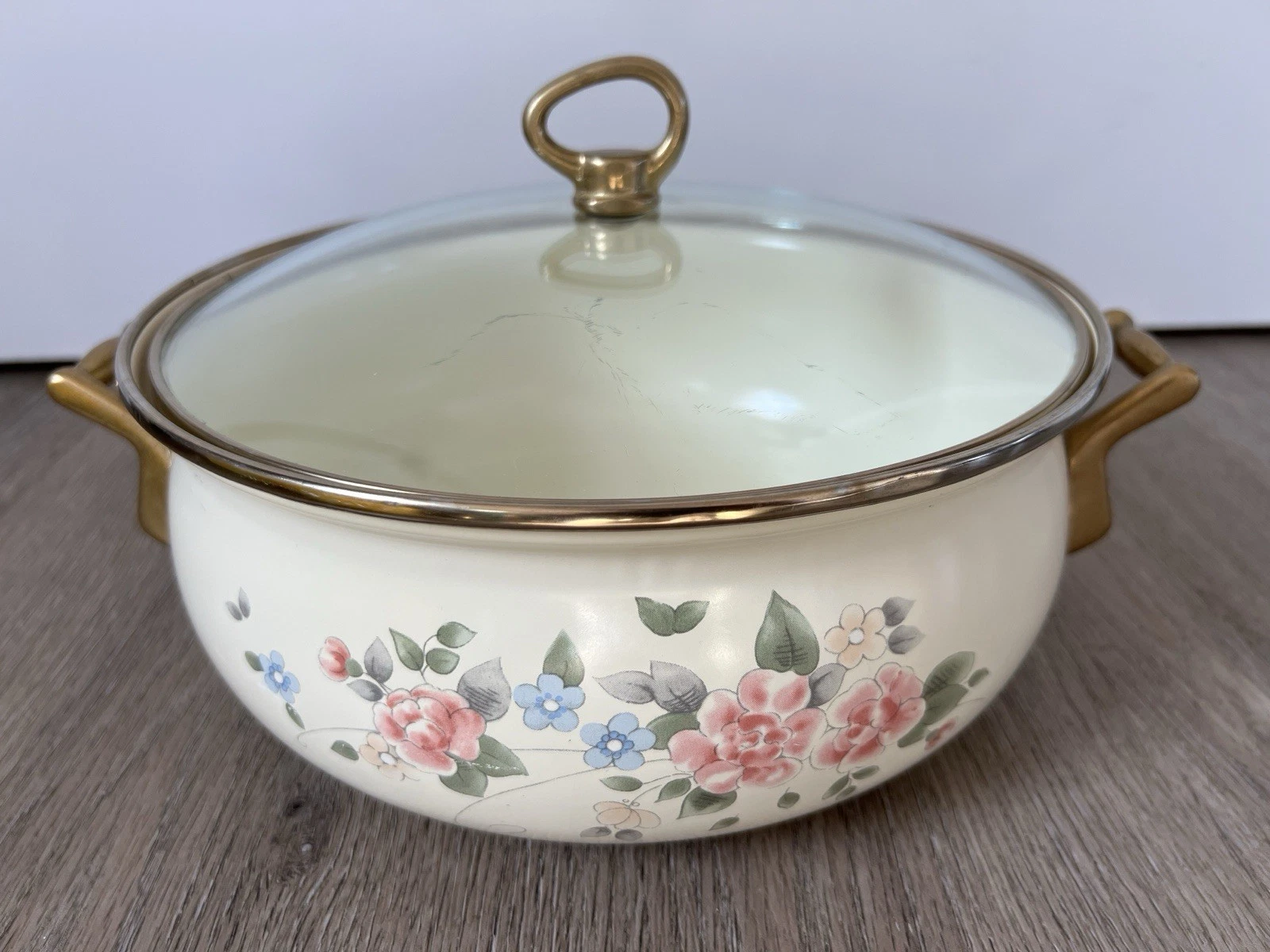 Vintage Pfaltzgraff Tea Rose Enameled Stock Pot with brass handles Rare USA
Opens in a new window or