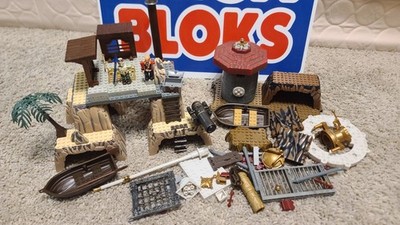 Mega Bloks Pyrates Smugglers Fort 3676 And Privateers Lighthouse 3618