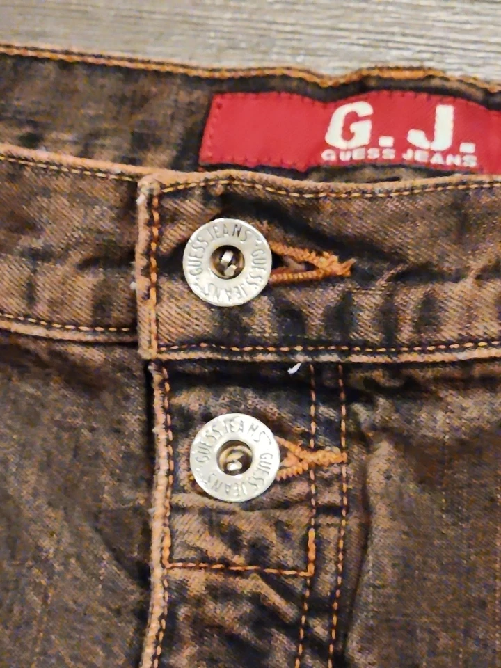 Guess Jeans Mens Shorts  Black With Orange Accent Wiskers Sz 38 Dbl Button - Image 3 of 4