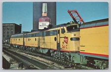 Vintage City of Portland-Denver Train Postcard Chicago Union Station 1967